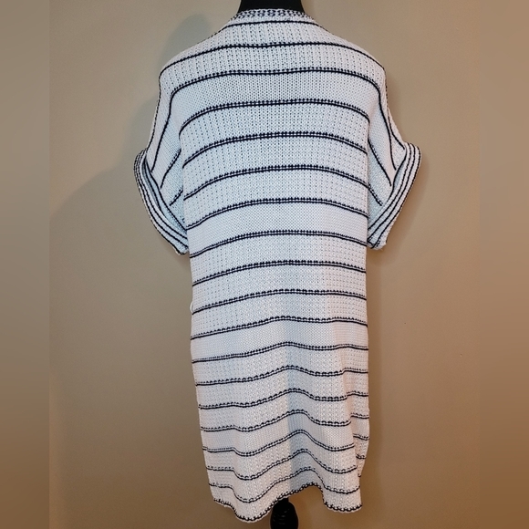 DEVOTED LUXURY APPAREL Knit Short Sleeved Cardigan, Size Medium - Picture 5 of 13